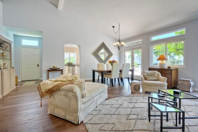 Detail Gallery Image 6 of 32 For 3376 Corsica Way, Oceanside,  CA 92056 - 2 Beds | 2 Baths