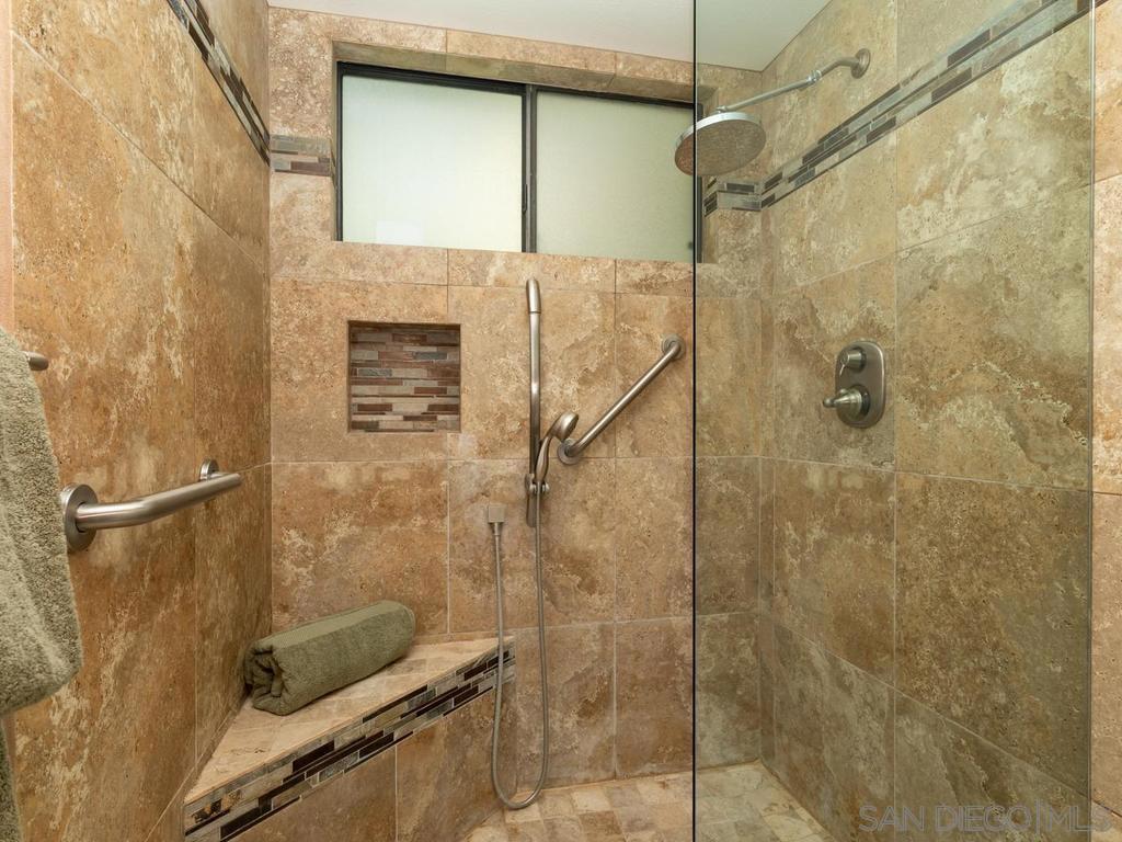 7301 Calle De Fuentes - photo 11