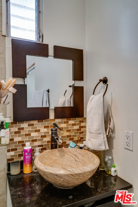 523 S Coronado Street, Los Angeles CA: https://media.crmls.org/mediaz/0859e9dd-8e72-48d1-8029-e6a42772f660.jpg