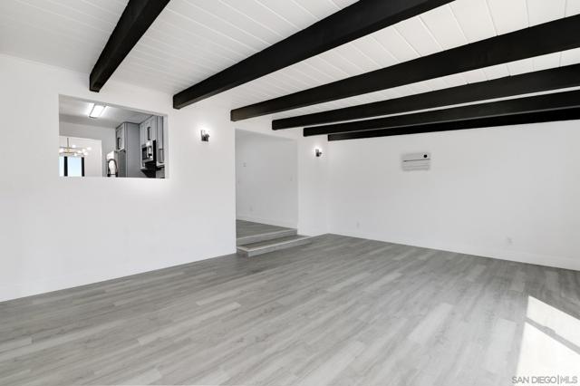 307 S Belmont Ave, National City CA: https://media.crmls.org/mediaz/085a0dde-3296-4b17-afe8-fcf2e4343b7a.jpg