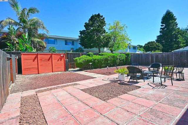 4248 Mabel Avenue, Castro Valley CA: https://media.crmls.org/mediaz/085b56b4-78be-43b0-aa77-d084e172d0d1.jpg