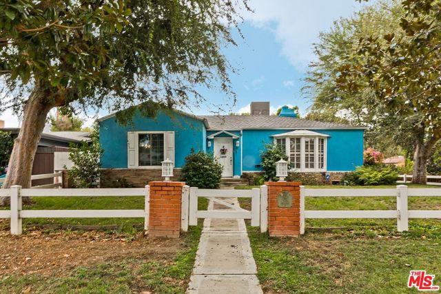 12154 Morrison Street photo 4