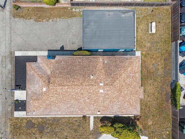 417 Belleville Boulevard, Half Moon Bay CA: https://media.crmls.org/mediaz/085c06e0-b423-4f0c-854b-db2d43a77ca3.jpg