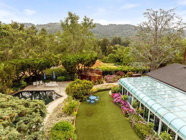 1175 Westridge Drive, Portola Valley CA: https://media.crmls.org/mediaz/085cf3f0-5248-4b54-bc47-002823a19820.jpg