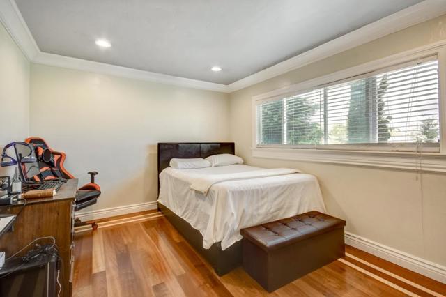 895 Greenwich Drive, Gilroy CA: https://media.crmls.org/mediaz/085d6dfe-3353-4638-82bb-222c3aadfd8d.jpg
