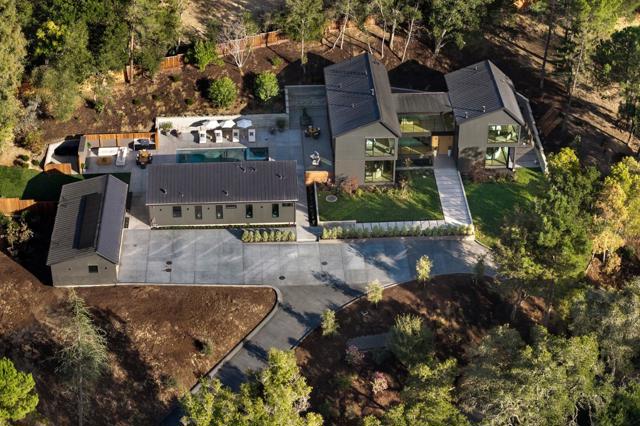 235 Harcross Road, Woodside CA: https://media.crmls.org/mediaz/085d7ba0-f395-4b0b-86a9-7005e86e7019.jpg