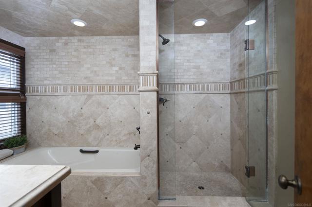 801 Allerton Ct, San Diego CA: https://media.crmls.org/mediaz/085e3b38-f599-4fc5-bab7-addf2fd06577.jpg