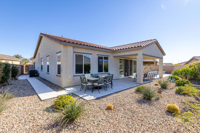 Image 45 of 86 For 43595 Vacanza Court