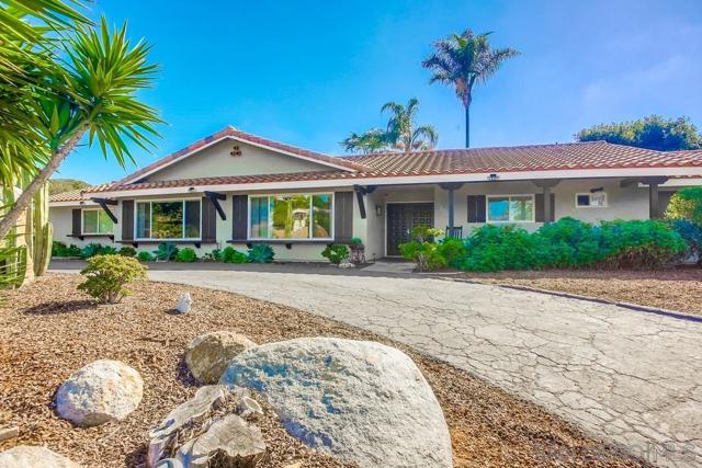 2035 Camino Cantera, Vista CA: https://media.crmls.org/mediaz/085e6b45-bb47-40b6-be3e-b0384aee0e2d.jpg