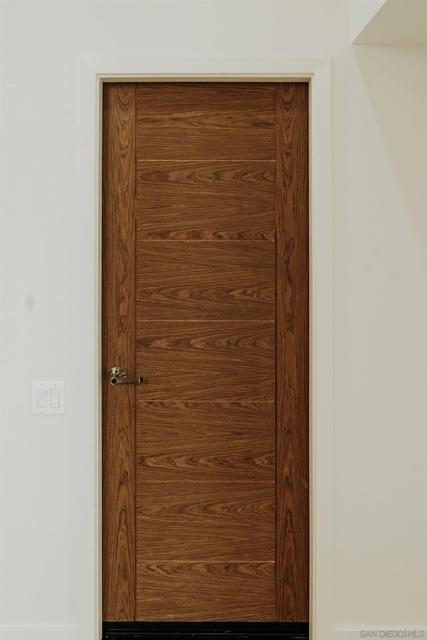 2143 Caminito San Martin, La Jolla CA: https://media.crmls.org/mediaz/085e7a43-531a-4090-8f22-b959be42ca09.jpg