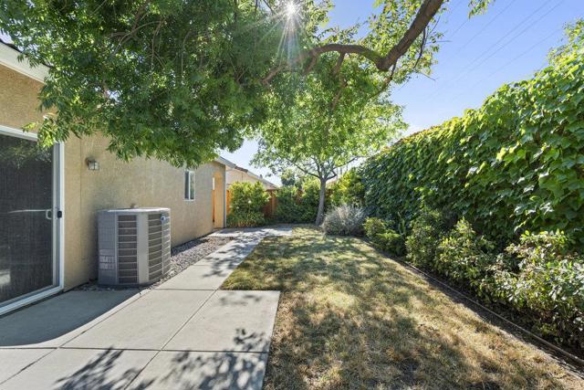3009 La Vina Circle, Los Banos CA: https://media.crmls.org/mediaz/085e89bb-9f76-4369-b2a0-337d9236edc2.jpg