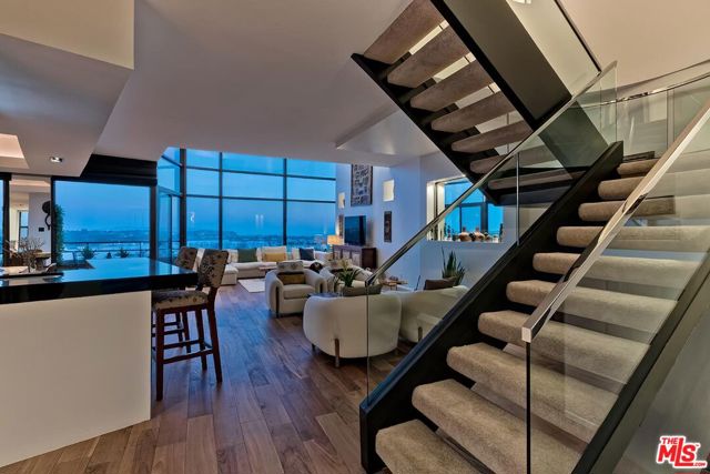4335 Marina City Drive, Marina del Rey CA: https://media.crmls.org/mediaz/085edf68-9cf8-43f1-89c4-8c831d9be857.jpg