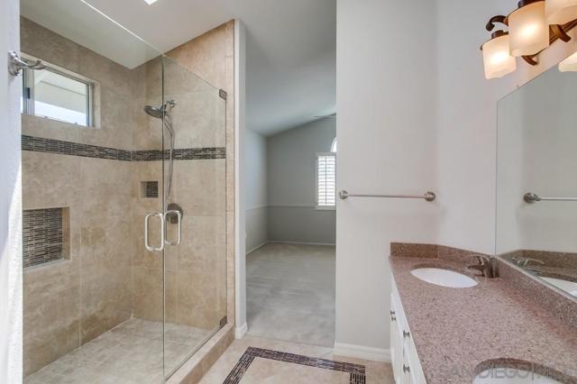 14811 Summerbreeze Way, San Diego CA: https://media.crmls.org/mediaz/085f0e81-6998-4627-8643-95347ef49587.jpg