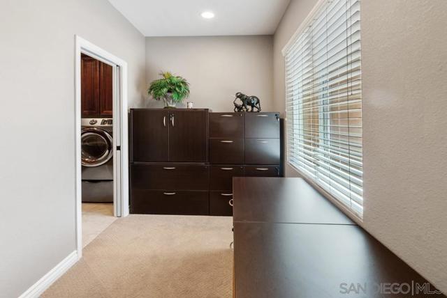 1797 Lemon Tree Court, San Marcos CA: https://media.crmls.org/mediaz/085f6a8f-0a06-4844-bb4c-9995576514a7.jpg