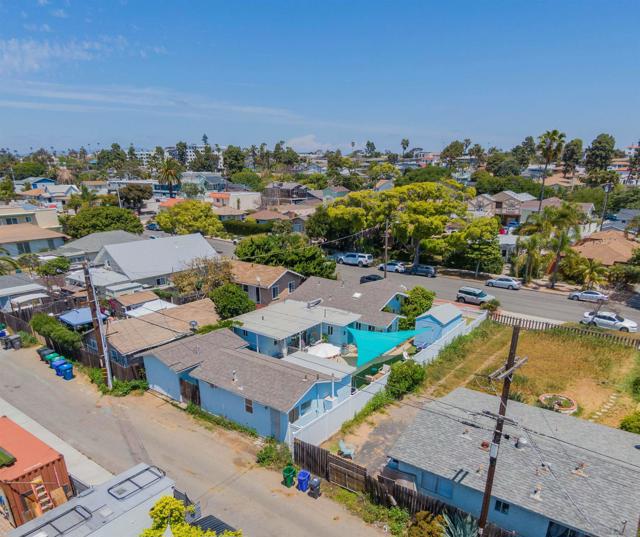321 S Freeman, Oceanside CA: https://media.crmls.org/mediaz/085fd2b6-cefd-445f-9feb-dd561d75f9d9.jpg