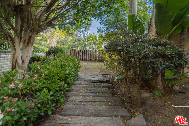 343 Santa Helena, Solana Beach CA: https://media.crmls.org/mediaz/08611a42-49a9-450b-bbda-f763a8a3fba9.jpg