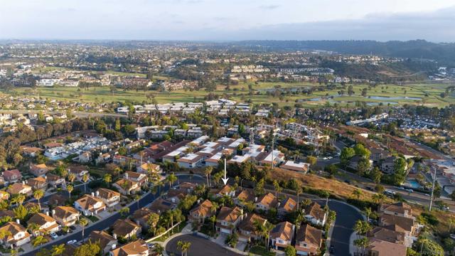 2318 Via Villegas, Carlsbad CA: https://media.crmls.org/mediaz/0862470f-7a8c-4b47-8d6b-d73d75fa5a83.jpg