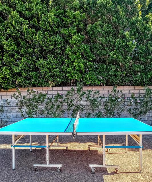 2200 E Acacia, Palm Springs CA: https://media.crmls.org/mediaz/0862dbe6-6655-4e02-92ab-98b18f9e16b1.jpg