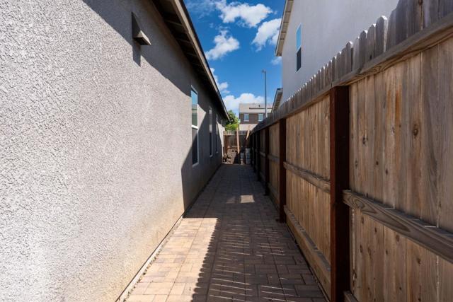 274 White Rim Court, Merced CA: https://media.crmls.org/mediaz/0863aeec-37f3-4327-b1d5-91b635ced969.jpg