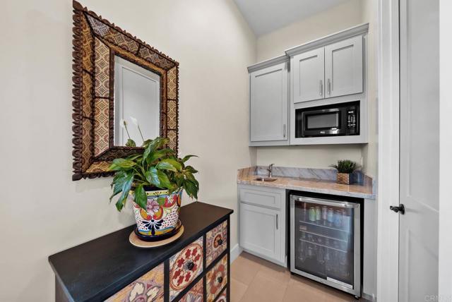13495 Del Poniente Road, Poway CA: https://media.crmls.org/mediaz/086429b3-46c2-4e51-b48d-db49bf71ade5.jpg
