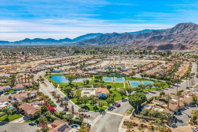36429 Las Begonias, Cathedral City CA: https://media.crmls.org/mediaz/08648966-c1df-46f2-9ebd-f3b4f5d83373.jpg
