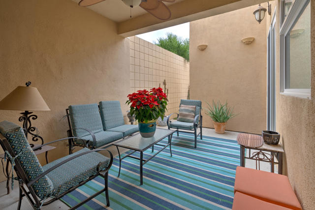 Image 18 of 50 For 527 Desert Lakes Drive