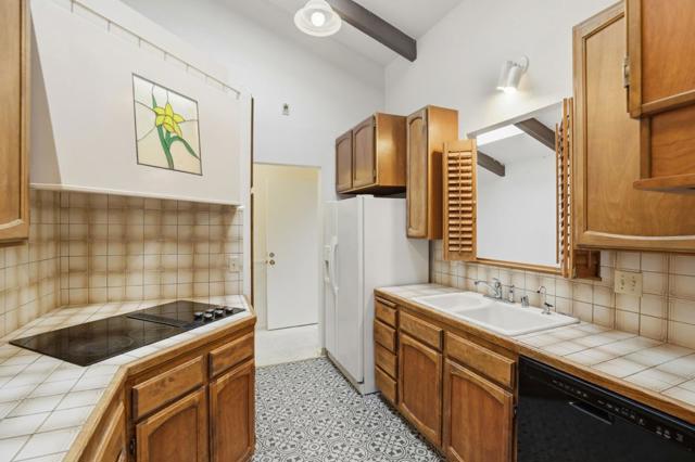 23725 Determine Lane, Monterey CA: https://media.crmls.org/mediaz/0865f9e5-cc27-4cc1-baa0-0f33b51482b7.jpg