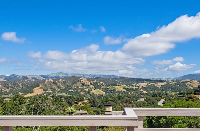 24935 Corte Poco, Salinas CA: https://media.crmls.org/mediaz/08665243-4e02-4955-938d-af7ac383c77b.jpg