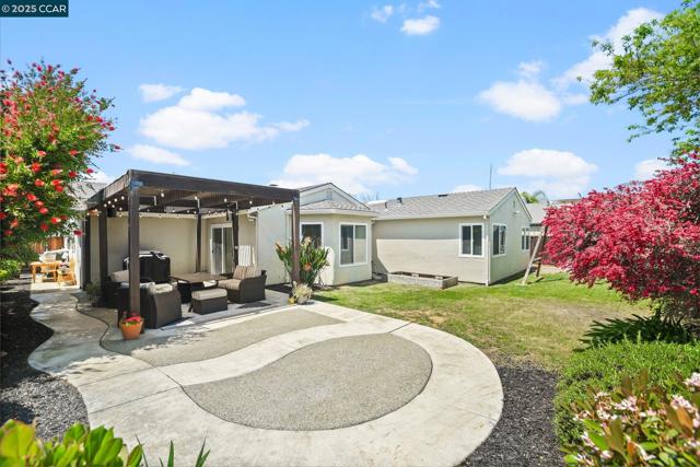 1630 Frankfurt Way, Livermore CA: https://media.crmls.org/mediaz/0866f501-3f35-4e33-90c6-c463242a2351.jpg