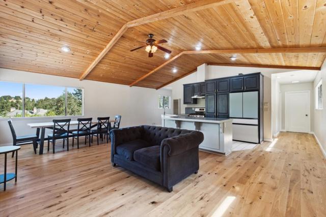 16035 Oak Glen Avenue, Morgan Hill CA: https://media.crmls.org/mediaz/08670747-c041-42f3-a202-c48d2b69f7cf.jpg