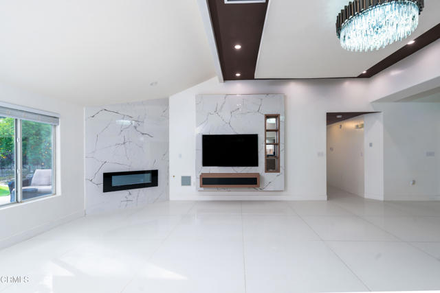 Detail Gallery Image 11 of 36 For 10103 Wentworth Ct, Bakersfield,  CA 93311 - 3 Beds | 2 Baths