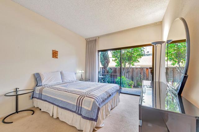 50 Horgan Avenue, Redwood City CA: https://media.crmls.org/mediaz/0868e077-3e72-4d67-a24b-c9c182e3a78e.jpg