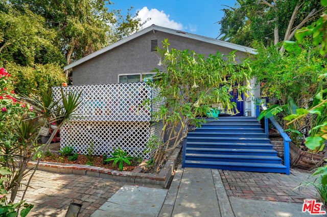 1118 Sanborn Avenue photo 7