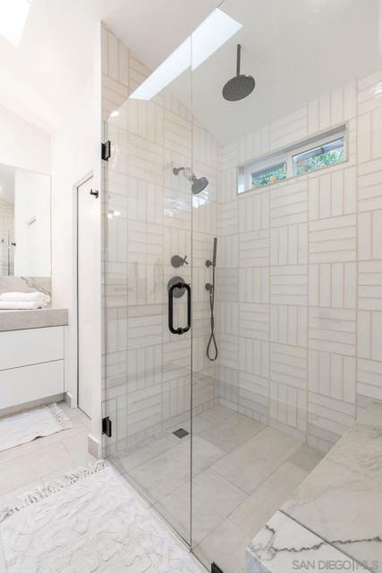 5745 Soledad Mountain Road, La Jolla CA: https://media.crmls.org/mediaz/086aa470-5780-4174-83d3-a02655040e41.jpg