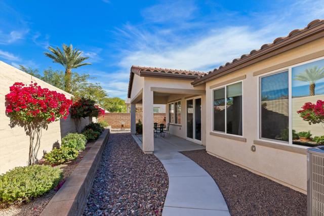 85536 Brovello Drive, Indio CA: https://media.crmls.org/mediaz/086ac87e-ab58-4fd8-b8ab-ff932f28bfad.jpg