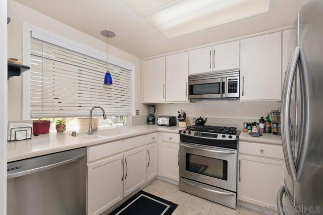 Image 10 of 31 For 12062 Calle De Medio  Unit 152