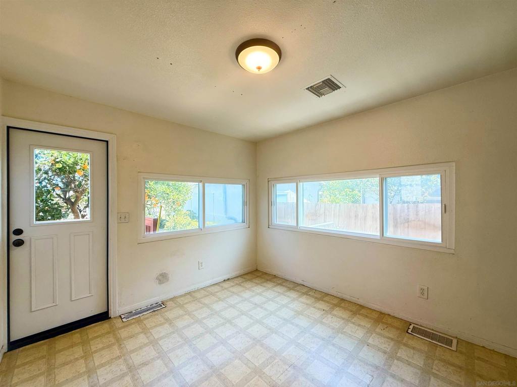 4546 Muir Ave - photo 7