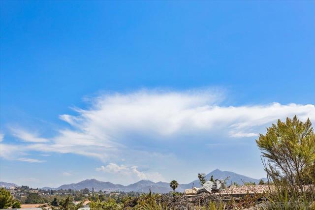 16881 Bellota, San Diego CA: https://media.crmls.org/mediaz/086ce003-4492-4a32-b779-e0db9f79cdbe.jpg