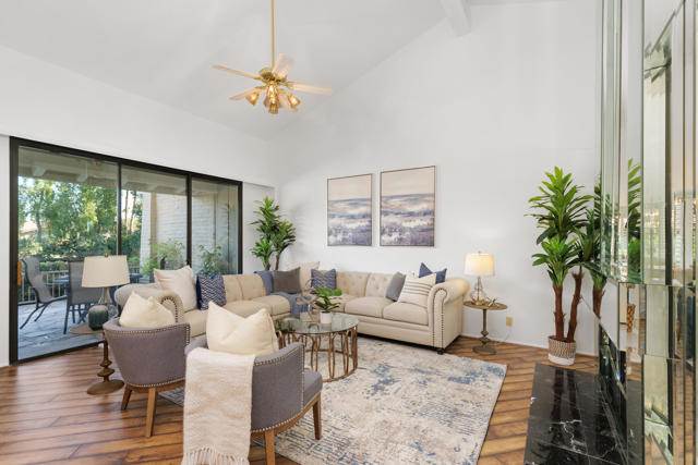 220 Green Mountain Drive, Palm Desert CA: https://media.crmls.org/mediaz/086dbd68-d806-4033-b6df-76bac6b000ae.jpg