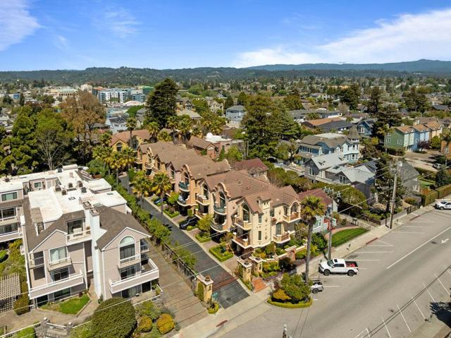 233 Villa Mar Vista, Santa Cruz CA: https://media.crmls.org/mediaz/086df966-2230-4584-a268-f491af5cd419.jpg