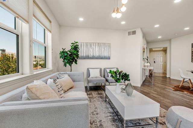 800 S Abel St, Milpitas CA: https://media.crmls.org/mediaz/086dfacc-90a1-4a7e-ba1d-c7adda10c199.jpg