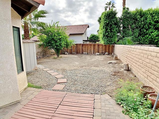 49035 Serenata Court, La Quinta CA: https://media.crmls.org/mediaz/086e1b55-d485-4749-9dc8-b85d426f9528.jpg