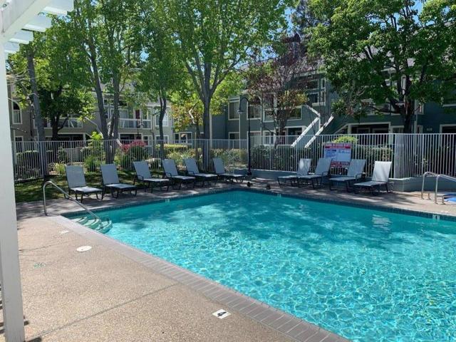 820 Boardwalk Place, Redwood City CA: https://media.crmls.org/mediaz/086e38c6-33cb-49d4-8786-8323024efaf4.jpg