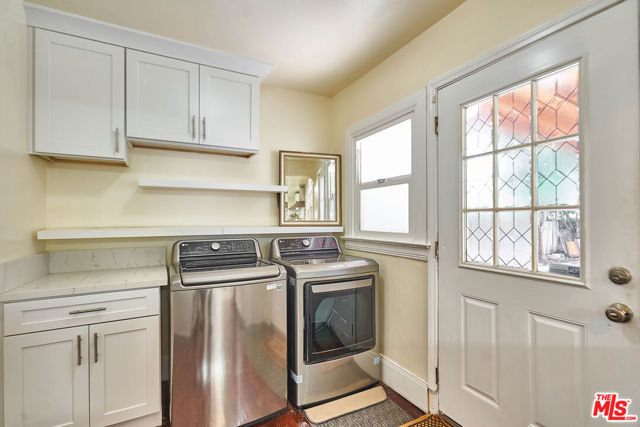 1283 South WINDSOR photo 21