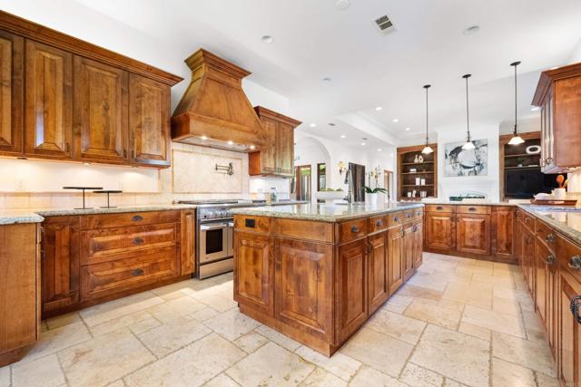 Detail Gallery Image 16 of 38 For 5560 Meadows Del Mar, San Diego,  CA 92130 - 6 Beds | 6/1 Baths