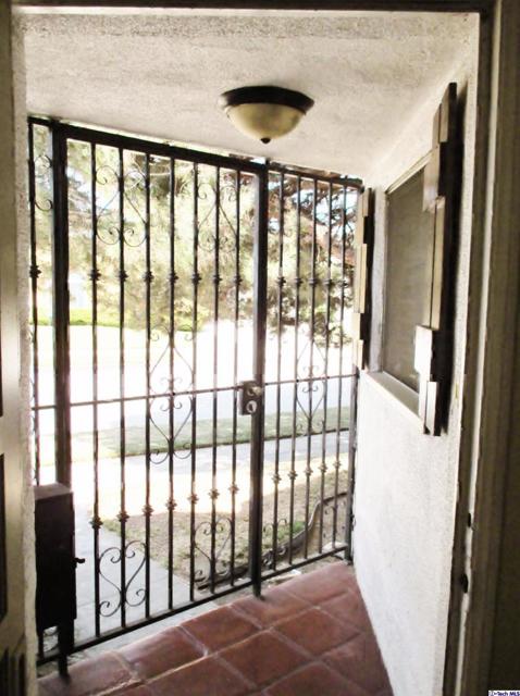 Detail Gallery Image 5 of 64 For 4320 6th Ave, Leimert Park,  CA 90008 - 3 Beds | 1/1 Baths
