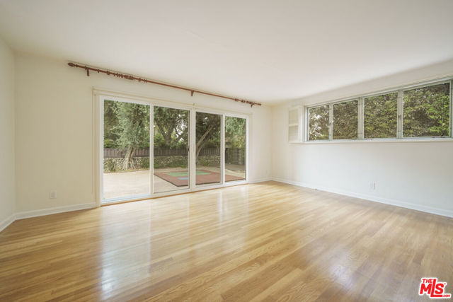 520 Winthrop Road, San Marino CA: https://media.crmls.org/mediaz/086ef876-f0f4-4d19-bb8d-ece49572a8e0.jpg