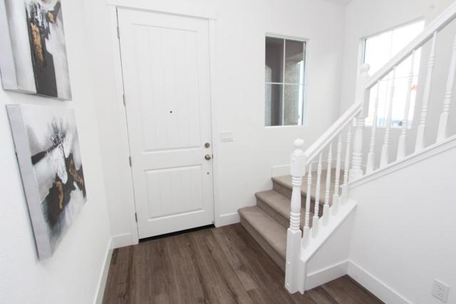 1193 Scout Peak Way, Hollister CA: https://media.crmls.org/mediaz/086ef901-c6f2-479d-98fb-2f2fcb492881.jpg