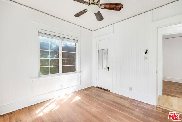 2324 Louella Avenue, Venice CA: https://media.crmls.org/mediaz/087068ed-2d43-4fa4-be1a-dab4dbf7260d.jpg