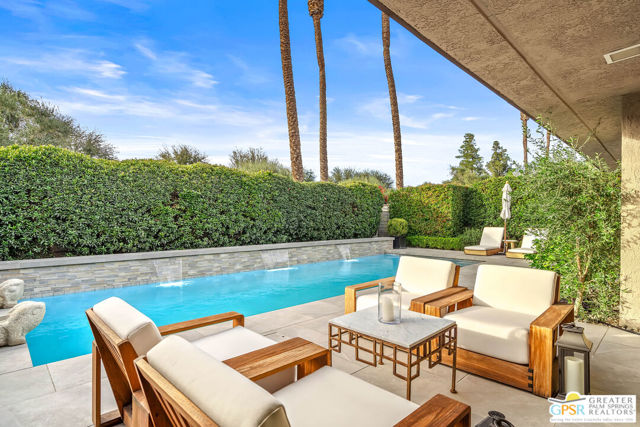 46 Princeton Drive, Rancho Mirage CA: https://media.crmls.org/mediaz/08708936-ca99-4848-baec-03577da053ba.jpg